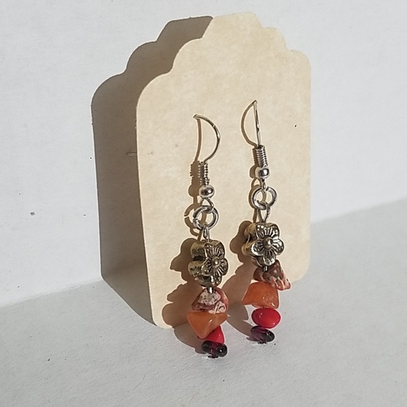 Jewelry - Handmade earrings w flower bead , gem chips J9